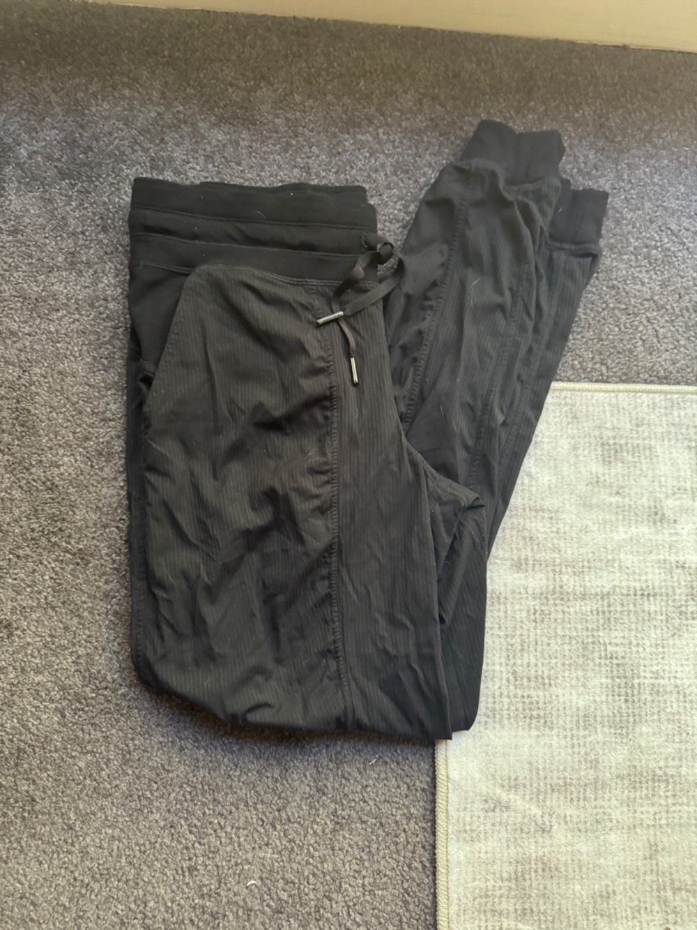 Lululemon Jogger Pants Women's Black Size 6 Drawstring Waist Pockets